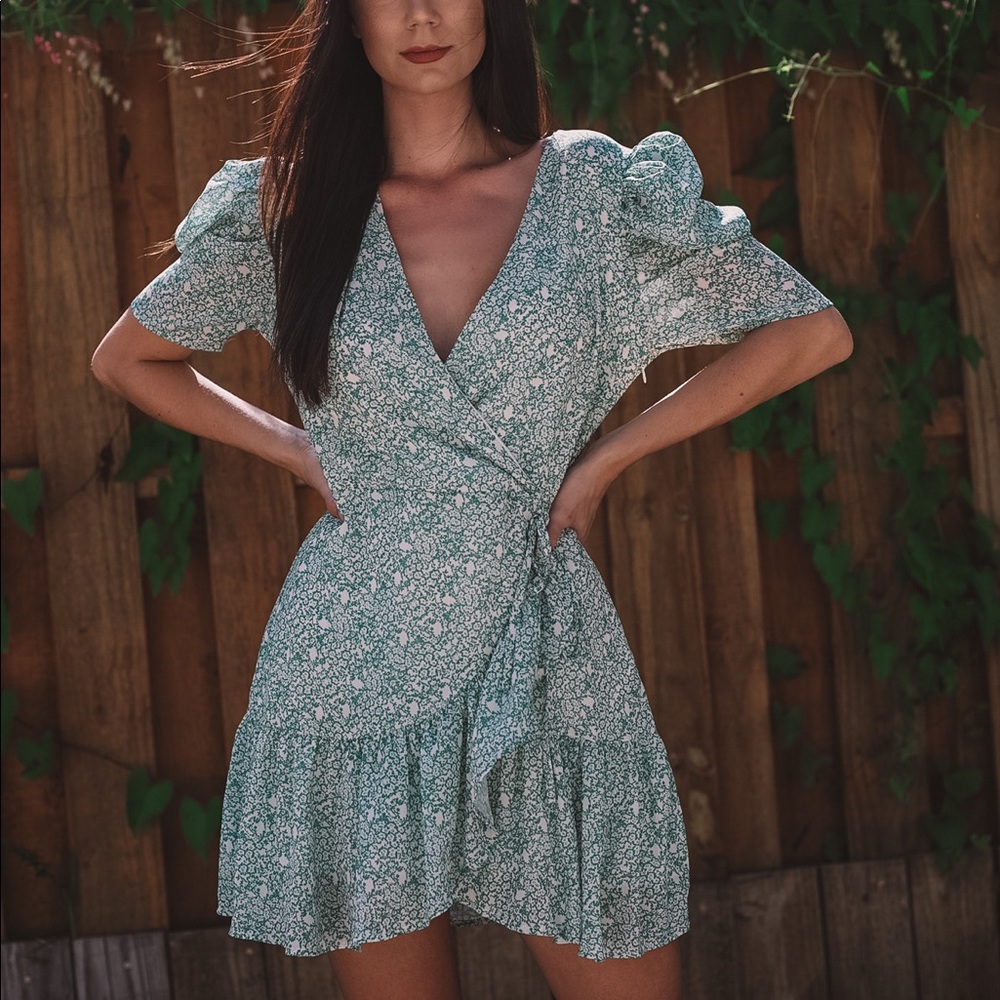 Love Colette green floral dress NEW WITH TAGS!